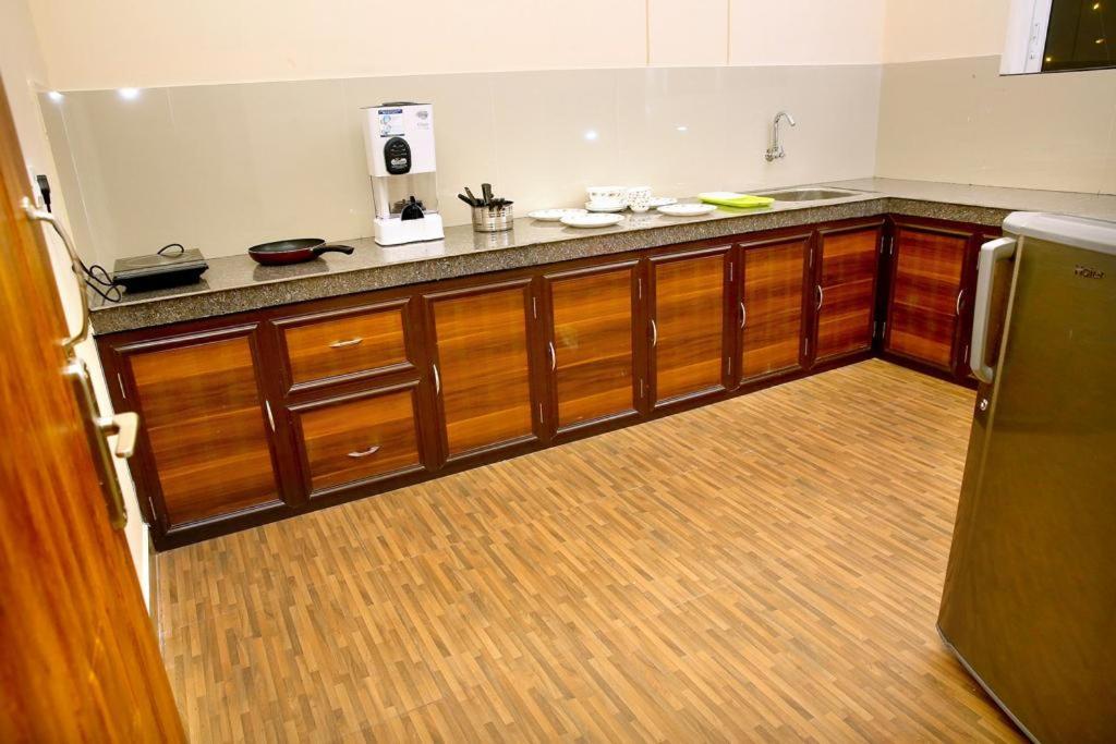 Loyal Residency Bed and Breakfast Sultan Bathery Buitenkant foto